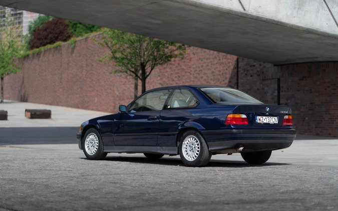 BMW Seria 3 cena 27500 przebieg: 155000, rok produkcji 1993 z Warszawa małe 497